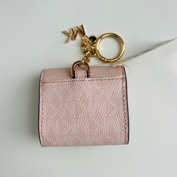 Michael kors AirPods Pro case /bag charm/key chain - Picture 7 of 11